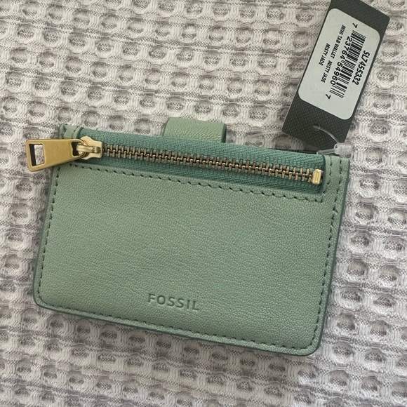 Fossil Mint Green Leather Card Holder - Picture 2 of 4